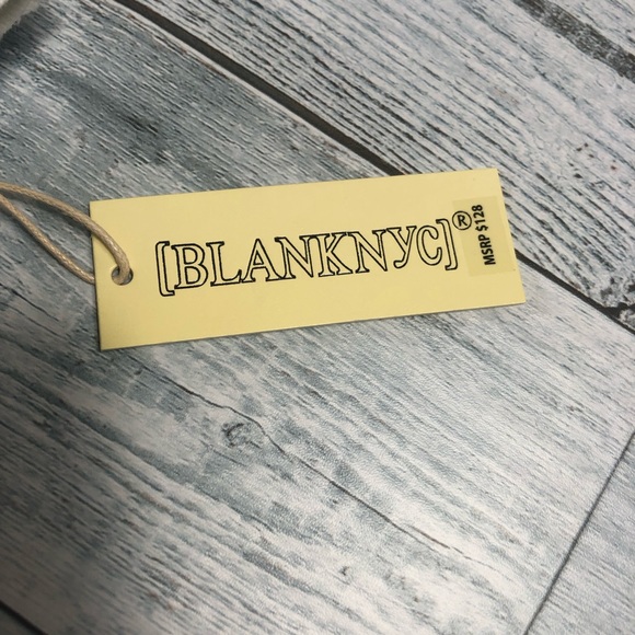 NEW! BLANKNYC White Denim Jacket With DetachableHood Size Small - Picture 16 of 17